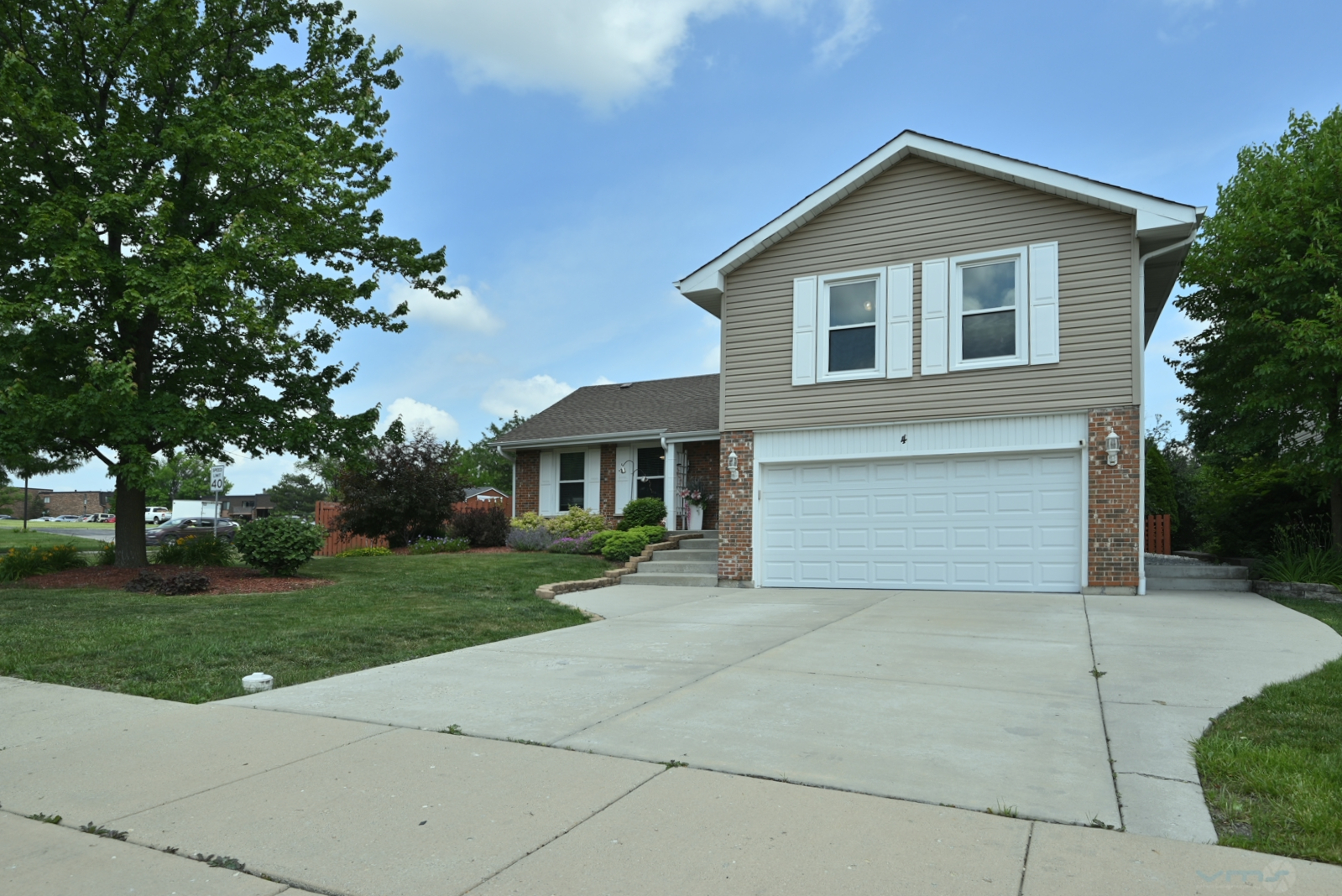 4 Kingsport Drive