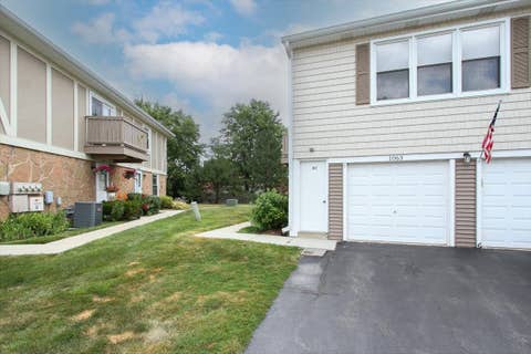 Tiny photo for 1063 HAMPTON Harbor #1063, Schaumburg, IL 60193 (MLS # 12714668)