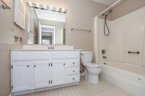 Tiny photo for 1063 HAMPTON Harbor #1063, Schaumburg, IL 60193 (MLS # 12714668)