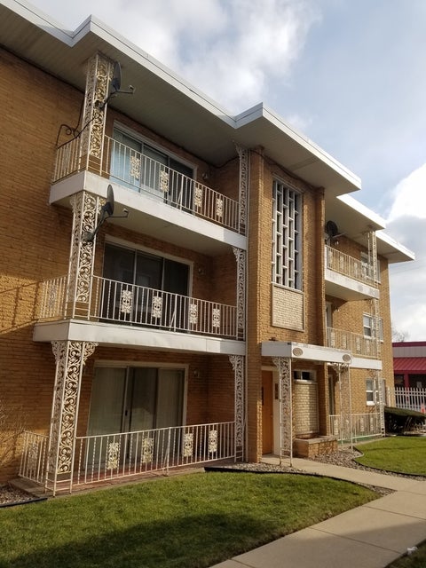 Photo of 2336 W 111th Street #2, Chicago, IL 60643 (MLS # 12703340)