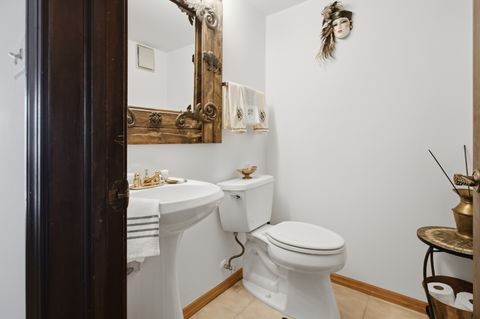 Tiny photo for 1296 E Washington Street #12, Des Plaines, IL 60016 (MLS # 12710614)