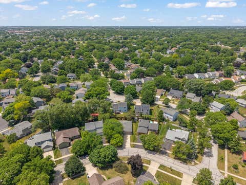 Tiny photo for 2717 Rolling Meadows Drive, Naperville, IL 60564 (MLS # 12669256)