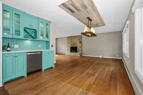 Tiny photo for 406 S Edgewood Avenue, Lombard, IL 60148 (MLS # 12449669)