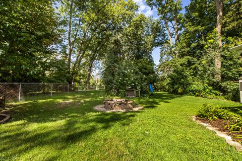Tiny photo for 406 S Edgewood Avenue, Lombard, IL 60148 (MLS # 12449669)