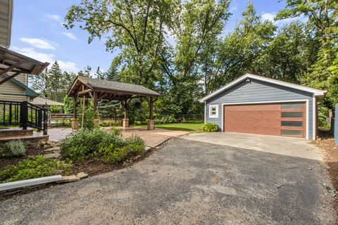 Tiny photo for 406 S Edgewood Avenue, Lombard, IL 60148 (MLS # 12449669)
