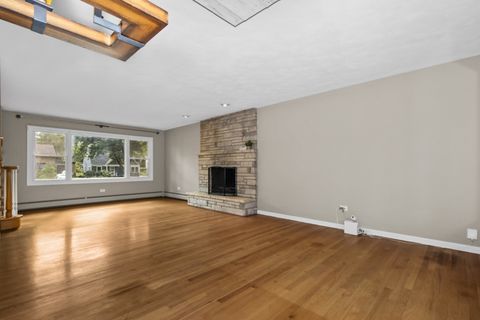 Tiny photo for 406 S Edgewood Avenue, Lombard, IL 60148 (MLS # 12449669)