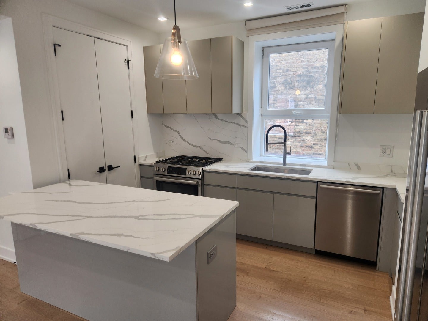 2202 W Race Avenue 2E