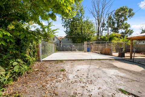 Tiny photo for 7225 S Sangamon Street, Chicago, IL 60621 (MLS # 12492603)