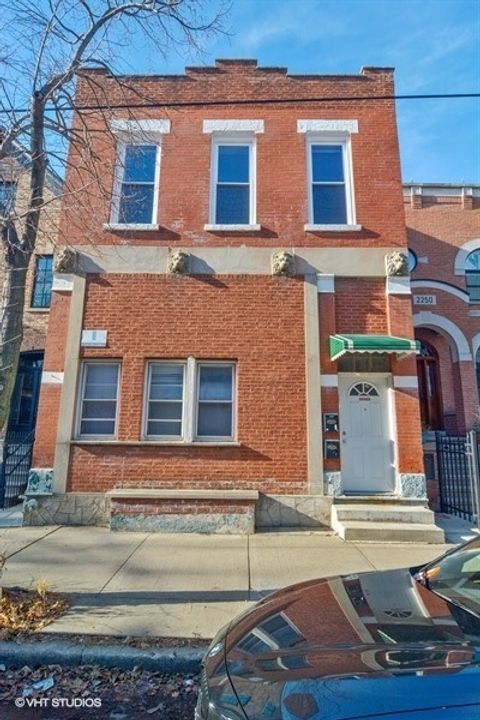 2248 N Southport Avenue Chicago IL 60614