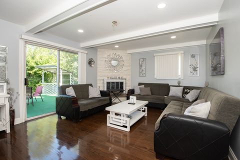 Tiny photo for 9909 N Huber Lane, Niles, IL 60714 (MLS # 12601625)