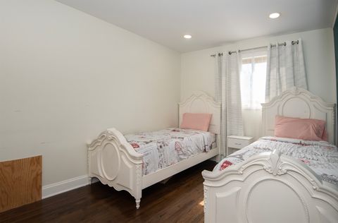 Tiny photo for 9909 N Huber Lane, Niles, IL 60714 (MLS # 12601625)