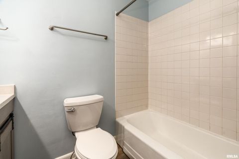 Tiny photo for 1704 W Copeland Street, Marion, IL 62959 (MLS # EB459053)