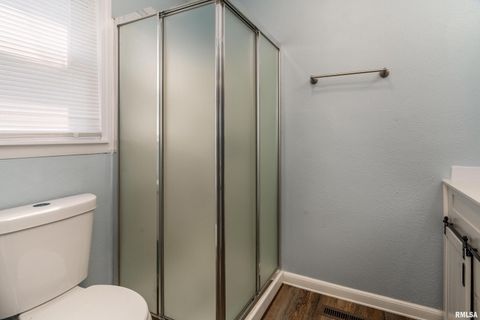 Tiny photo for 1704 W Copeland Street, Marion, IL 62959 (MLS # EB459053)