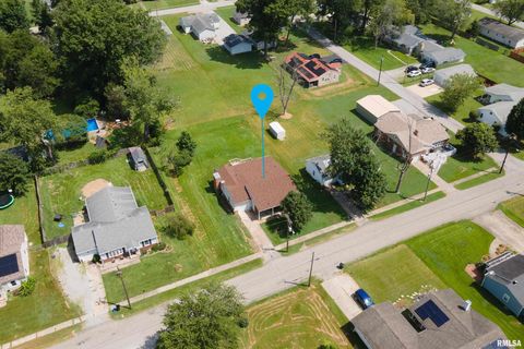 Tiny photo for 1704 W Copeland Street, Marion, IL 62959 (MLS # EB459053)