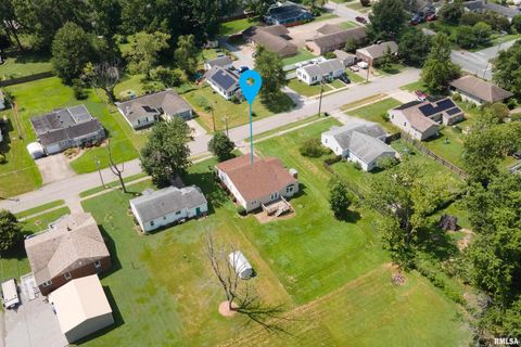 Tiny photo for 1704 W Copeland Street, Marion, IL 62959 (MLS # EB459053)