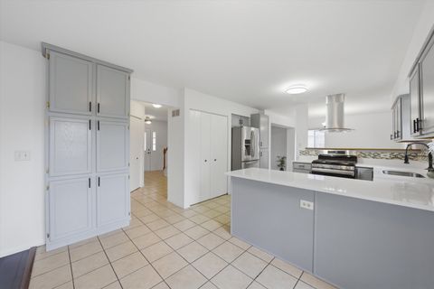 Tiny photo for 1336 Parkside Drive, Bolingbrook, IL 60490 (MLS # 12632681)