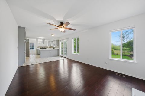 Tiny photo for 1336 Parkside Drive, Bolingbrook, IL 60490 (MLS # 12632681)