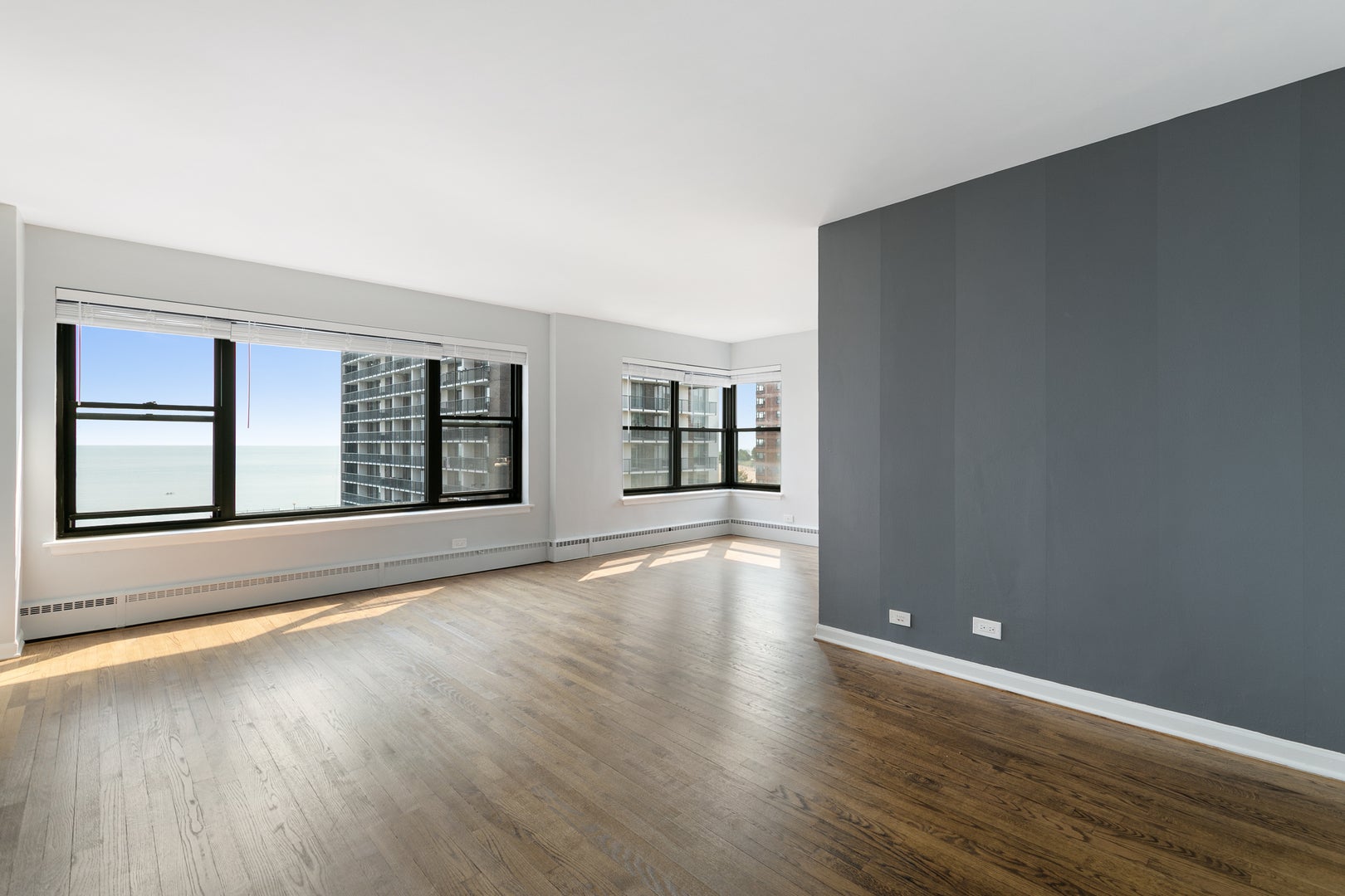5858 N SHERIDAN Road 702