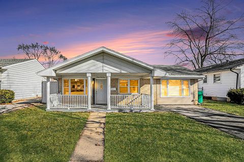 3041 Hopkins Street Steger IL 60475