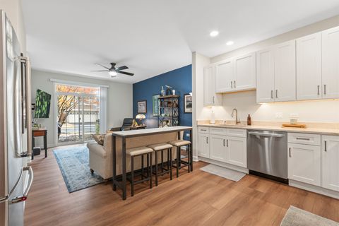 Tiny photo for 631 Belmont Lane, Carol Stream, IL 60188 (MLS # 12514151)