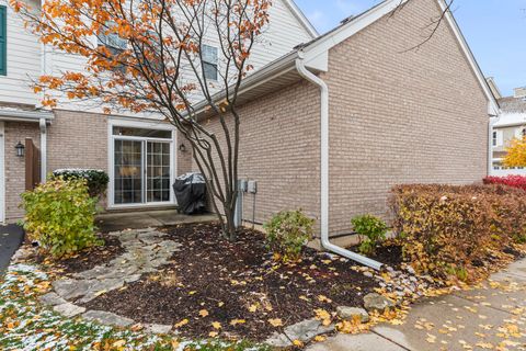 Tiny photo for 631 Belmont Lane, Carol Stream, IL 60188 (MLS # 12514151)