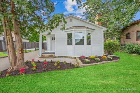 Photo of 23475 N Summit Drive, Barrington, IL 60010 (MLS # 12762451)