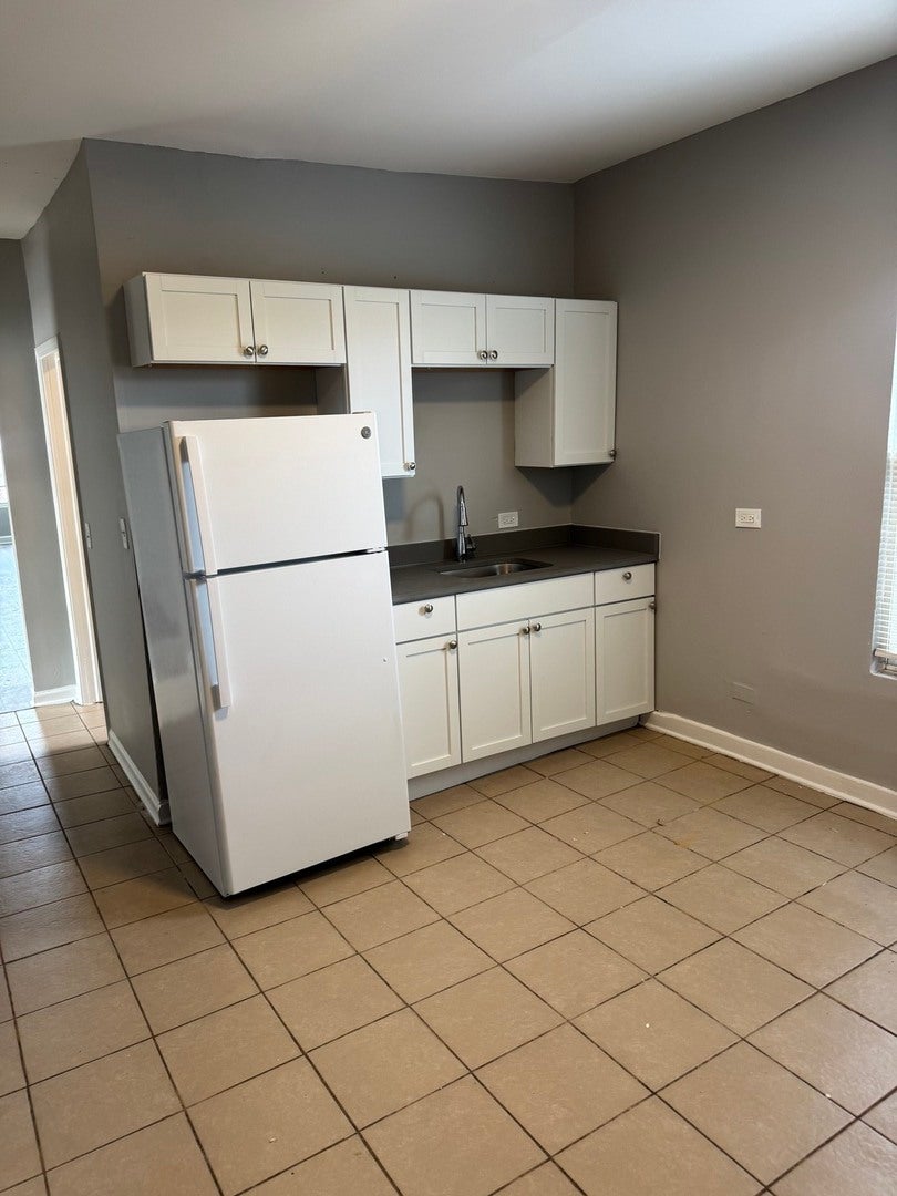 707 E 92nd Place