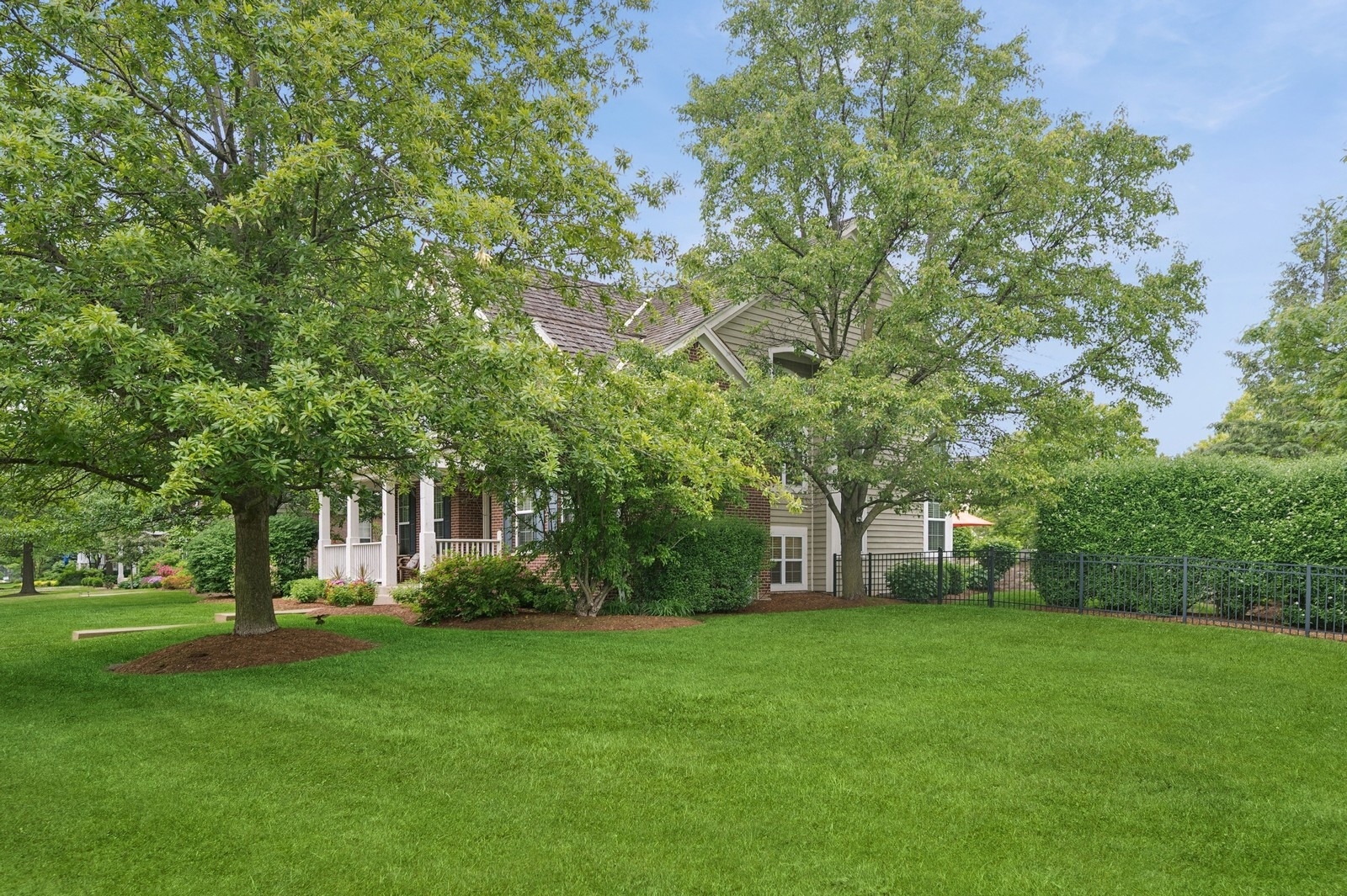 1613 Constitution Drive