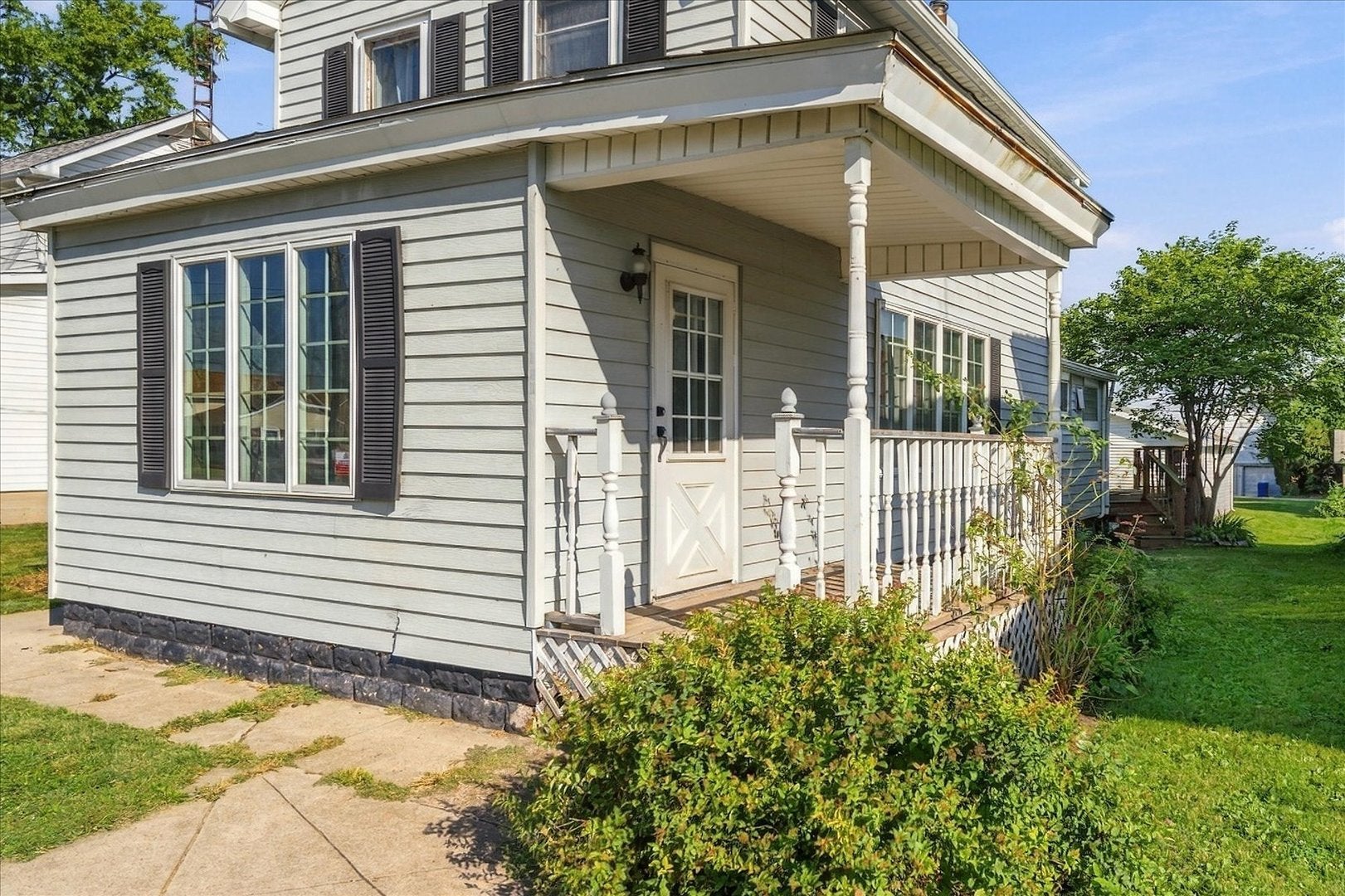 122 W Main Street