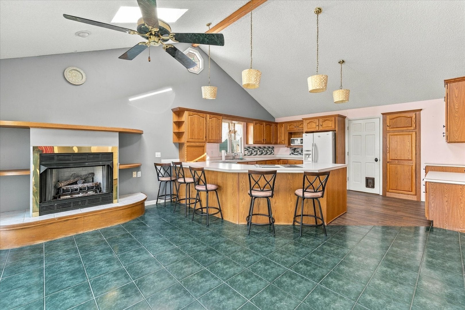 122 W Main Street