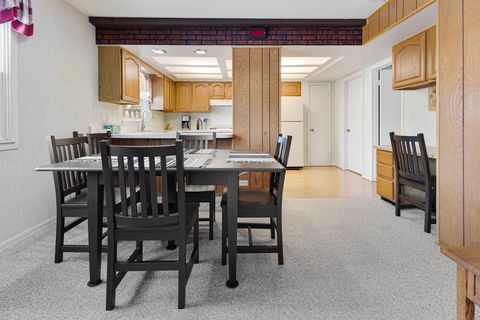 Tiny photo for 620 Chelmsford Lane, Elk Grove Village, IL 60007 (MLS # 12551493)