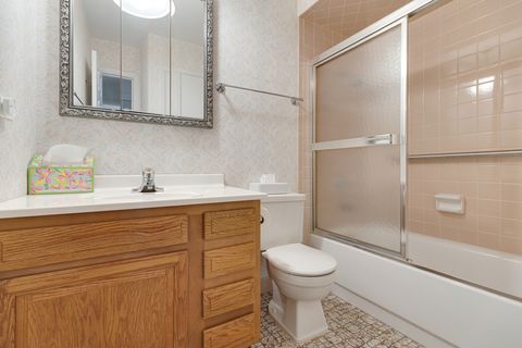 Tiny photo for 620 Chelmsford Lane, Elk Grove Village, IL 60007 (MLS # 12551493)