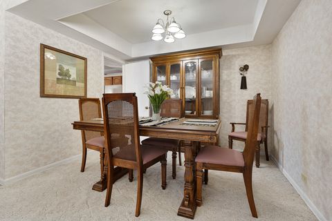 Tiny photo for 620 Chelmsford Lane, Elk Grove Village, IL 60007 (MLS # 12551493)