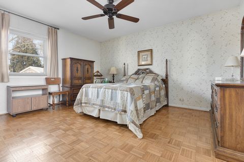 Tiny photo for 620 Chelmsford Lane, Elk Grove Village, IL 60007 (MLS # 12551493)