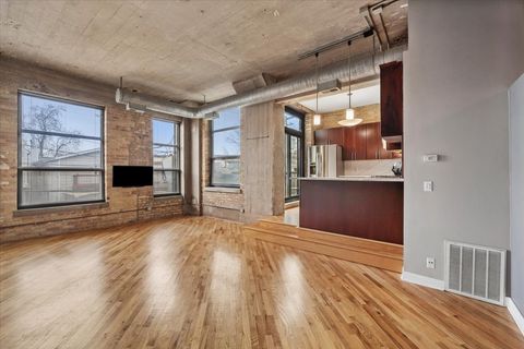 Tiny photo for 1800 W Roscoe Street #206, Chicago, IL 60657 (MLS # 12586814)