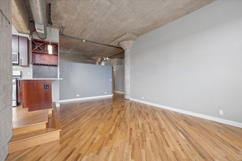Tiny photo for 1800 W Roscoe Street #206, Chicago, IL 60657 (MLS # 12586814)
