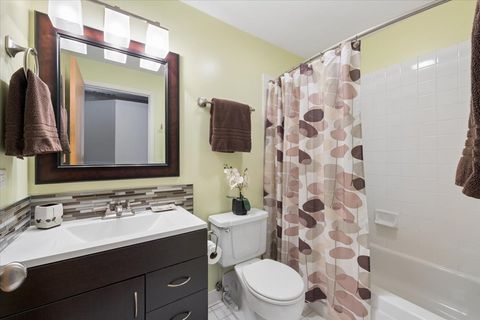 Tiny photo for 1800 W Roscoe Street #206, Chicago, IL 60657 (MLS # 12586814)