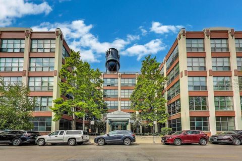 Photo of 1800 W Roscoe Street #206, Chicago, IL 60657 (MLS # 12586814)