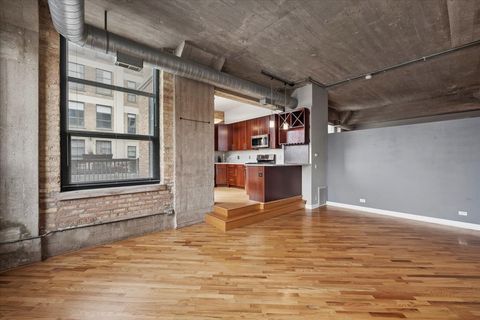 Tiny photo for 1800 W Roscoe Street #206, Chicago, IL 60657 (MLS # 12586814)