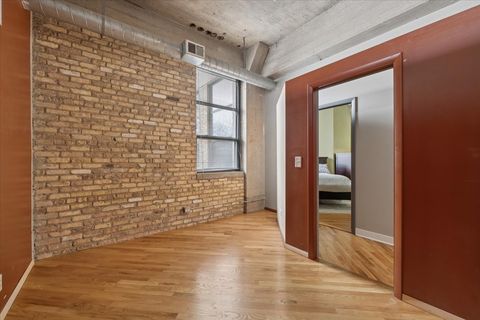 Tiny photo for 1800 W Roscoe Street #206, Chicago, IL 60657 (MLS # 12586814)