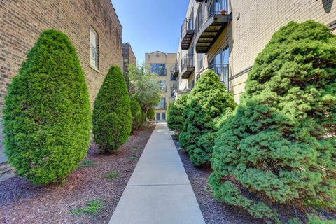 Tiny photo for 2836 N Dawson Avenue #1W, Chicago, IL 60618 (MLS # 12712966)