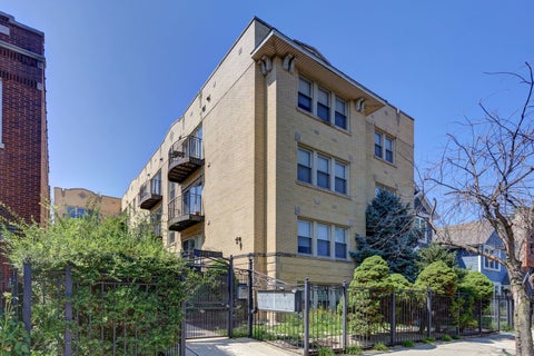 Photo of 2836 N Dawson Avenue #1W, Chicago, IL 60618 (MLS # 12712966)