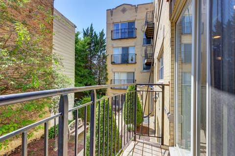 Tiny photo for 2836 N Dawson Avenue #1W, Chicago, IL 60618 (MLS # 12712966)
