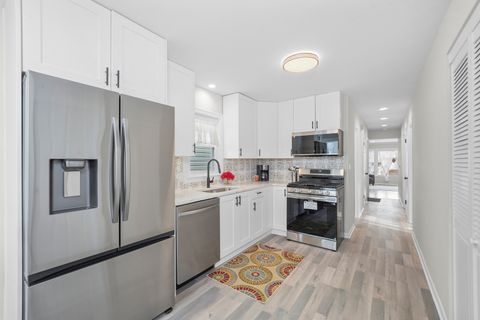Tiny photo for 2716 N 73rd Avenue, Elmwood Park, IL 60707 (MLS # 12487273)