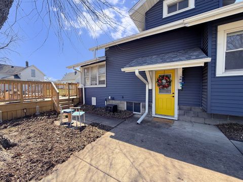 Tiny photo for 621 24th Avenue, Moline, IL 61265 (MLS # 12606940)