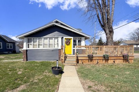 Photo of 621 24th Avenue, Moline, IL 61265 (MLS # 12606940)