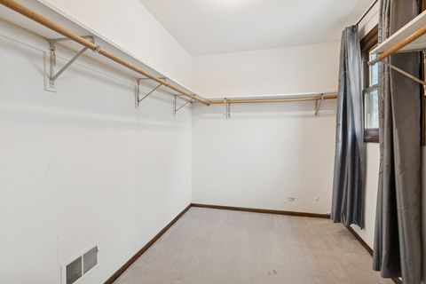 Tiny photo for 43 Inner Circle Drive, Des Plaines, IL 60016 (MLS # 12584254)