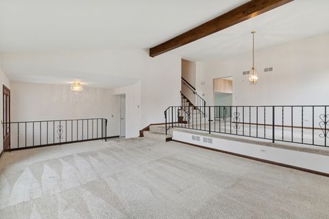 Tiny photo for 43 Inner Circle Drive, Des Plaines, IL 60016 (MLS # 12584254)