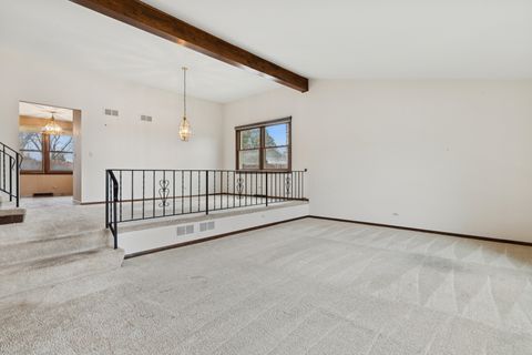 Tiny photo for 43 Inner Circle Drive, Des Plaines, IL 60016 (MLS # 12584254)