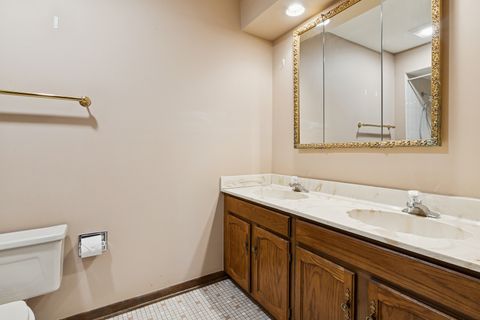 Tiny photo for 43 Inner Circle Drive, Des Plaines, IL 60016 (MLS # 12584254)